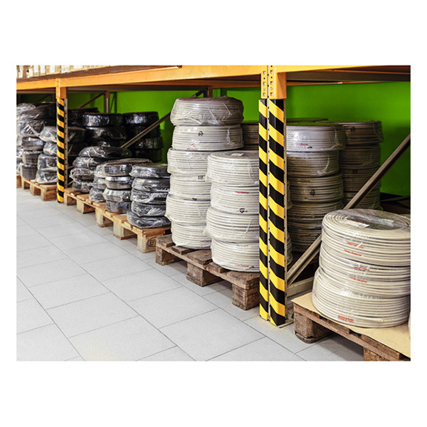 Durable C35 corner protection profile 310258 - 4