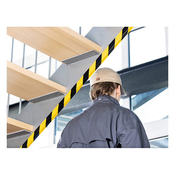 Durable corner protection profile E8 310264 - 4