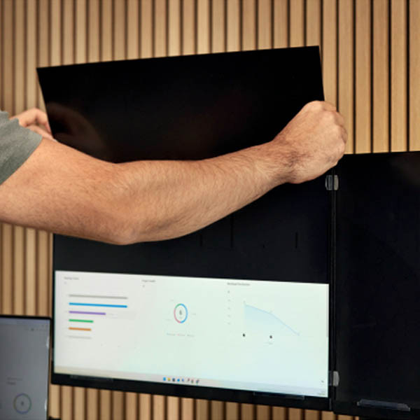 Privacy filter for 24 inch 16:10 monitor | Two-sided removable | Kensington 213443 - 2