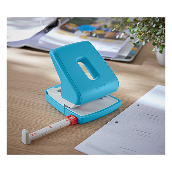 Leitz Cozy serene blue 2-hole punch (30-sheets) 50040061 226458 - 4