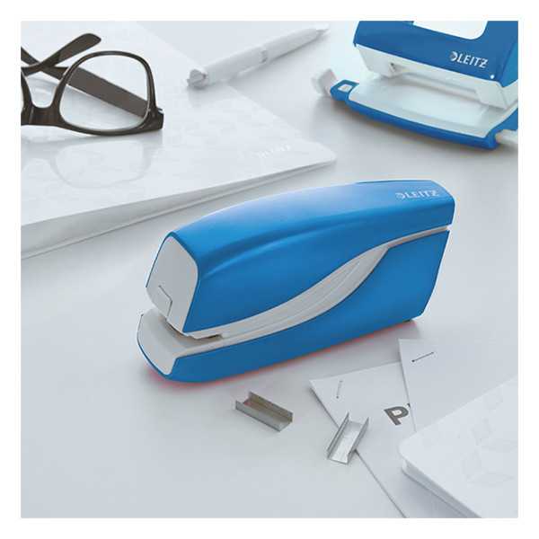 Electric stapler | metallic blue | Leitz WOW (10 sheets) 226033 - 4