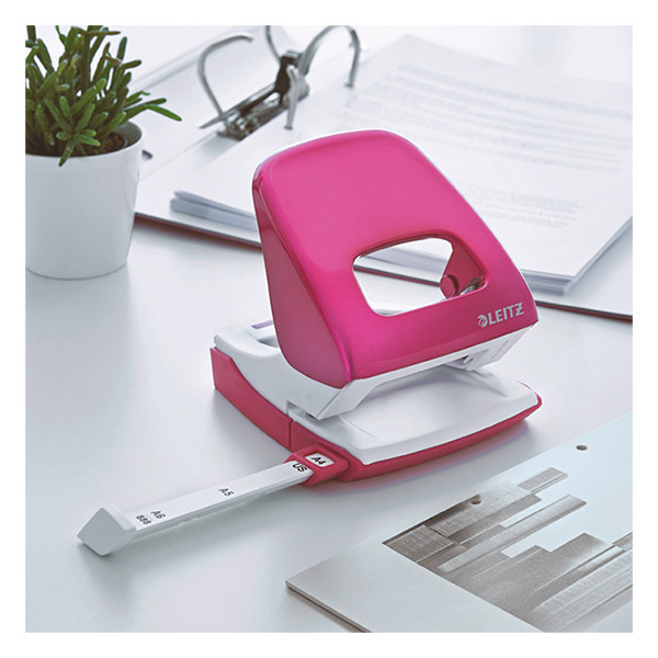 Leitz WOW metallic pink 2-hole punch, 3mm (30-sheets) 50081023 211738 - 5