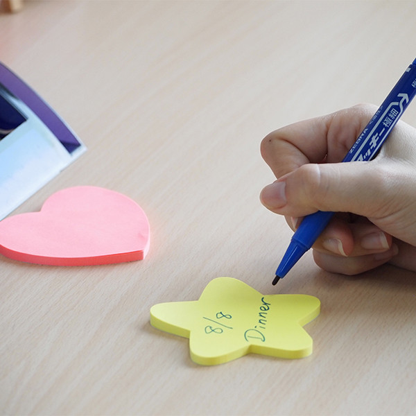 Stick'n Die-Cut neon pink heart-shaped notes 70mm x 70mm 21448 201845 - 2
